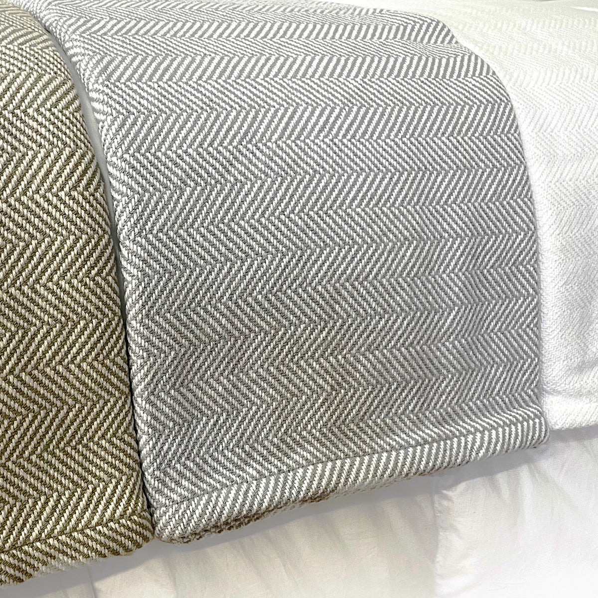 100% Cotton Bed Blanket, Feather Weave Pattern